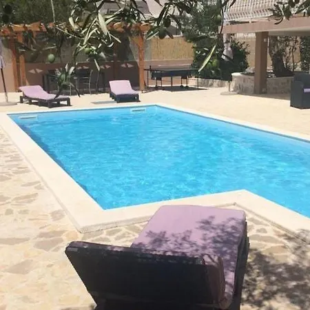 With Swimming Pool And 2 Appartement