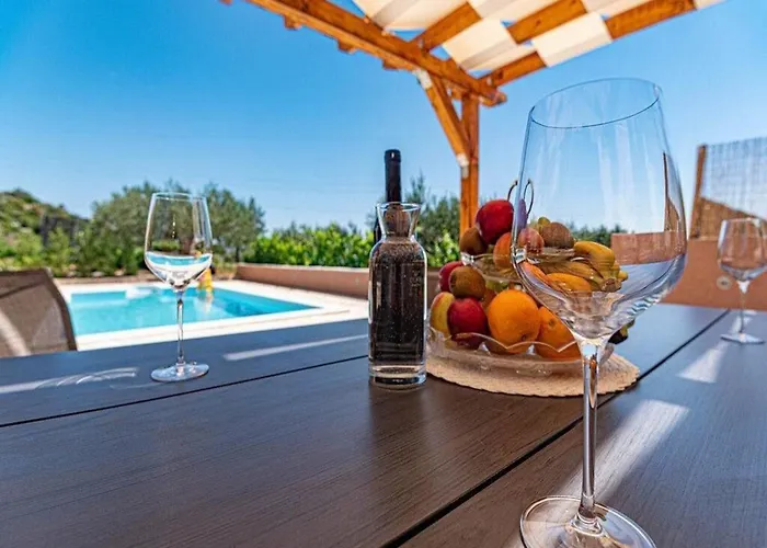 With Swimming Pool And 2 * שיבניק