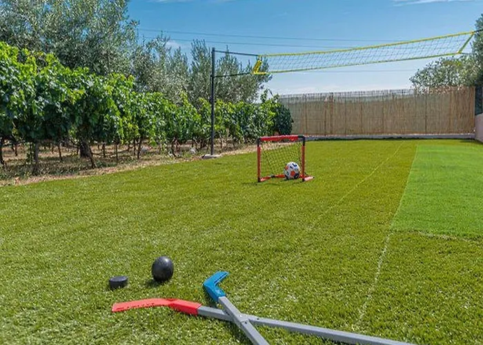 With Swimming Pool And 2 * שיבניק