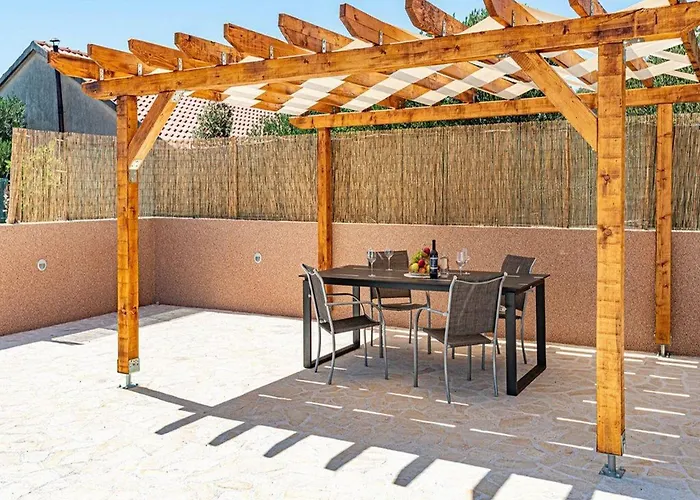 דירה With Swimming Pool And 2